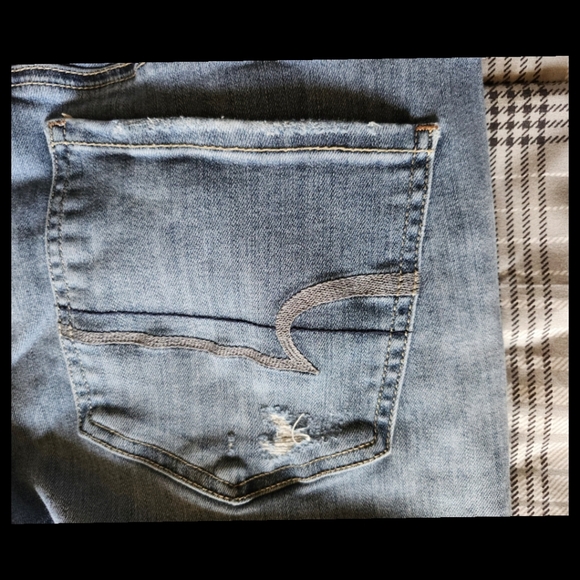 American Eagle Tom Girl Tomgirl Womens Distressed Medium Wash Blue Jeans Size 6● - Picture 9 of 14